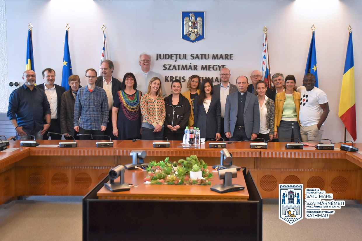 Voluntari din Europa, prezenți la Primăria Satu Mare