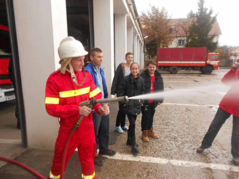 Proiectul „Ziua Ştafetei – Acum decid eu 2014” în cadrul Inspectoratului pentru Situaţii de Urgenţă „Bistriţa”(Galerie FOTO)