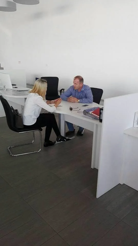 No, dacă tot m-o mâncat să-mi iau mașină electrică…