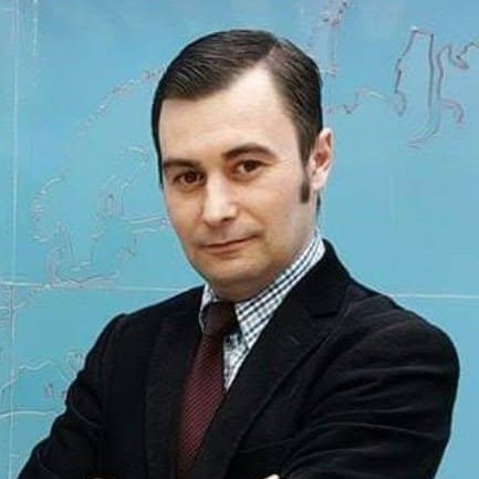 Fotografie de profil — Raimond Petruț